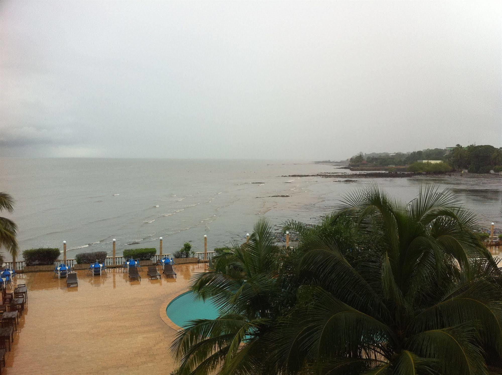 Mariador Palace Hotel Conakry Exterior photo